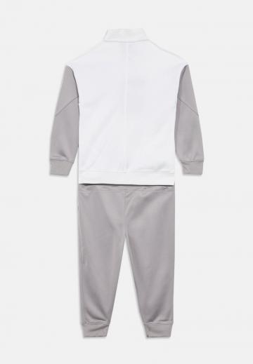 Набор одежды