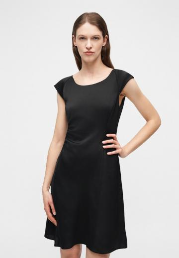 Платье футляр