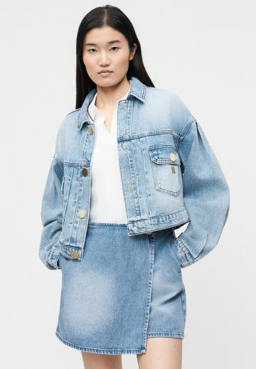 Джинсовые шорты