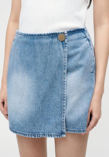 Джинсовые шорты