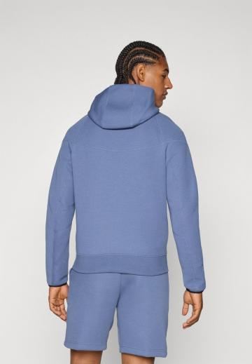 Спортивная кофта