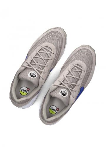 Походные кроссовки