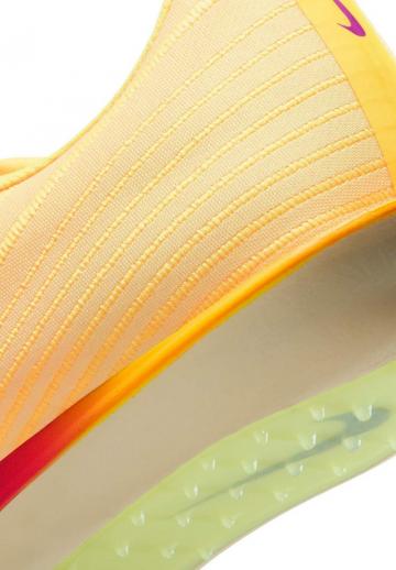 Беговые кроссовки