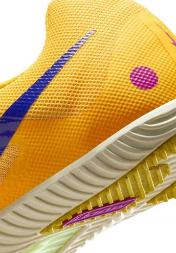 Беговые кроссовки