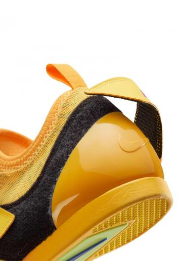 Беговые кроссовки