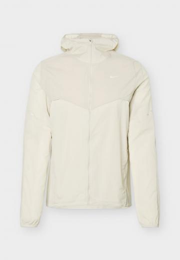 Куртка-дождевик