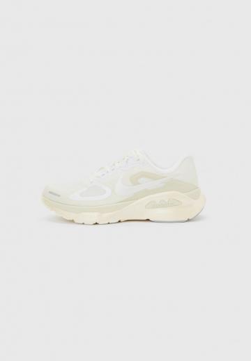 Беговые кроссовки