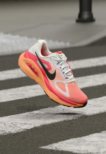 Беговые кроссовки