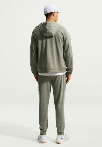 Спортивная кофта