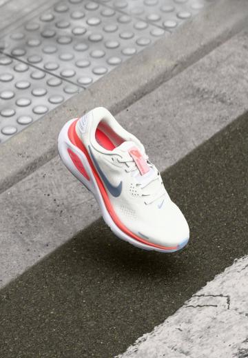 Беговые кроссовки