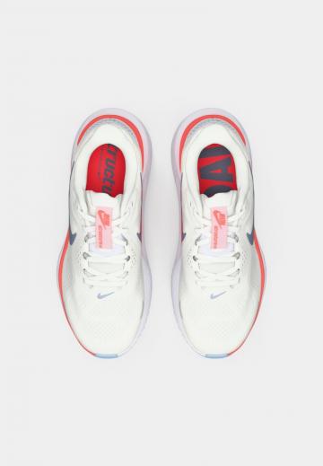 Беговые кроссовки