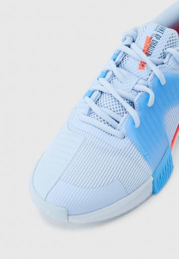 Теннисные кроссовки