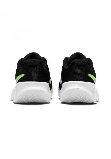 Теннисные кроссовки