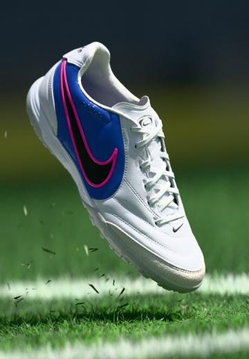 Футбольные бутсы