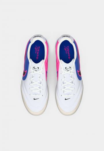 Футбольные бутсы