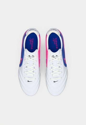 Футбольные бутсы