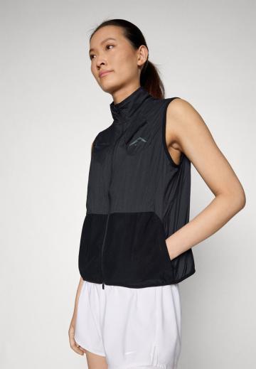 Спортивный жилет