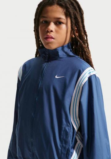 Спортивная куртка