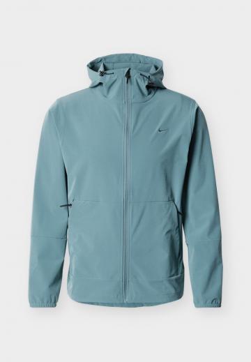 Куртка-дождевик