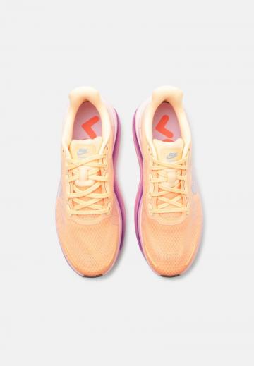 Беговые кроссовки