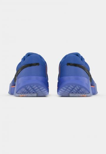 Теннисные кроссовки