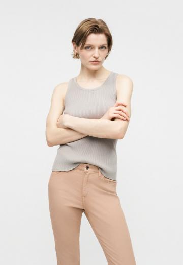 Короткие джинсы