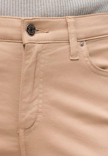 Короткие джинсы