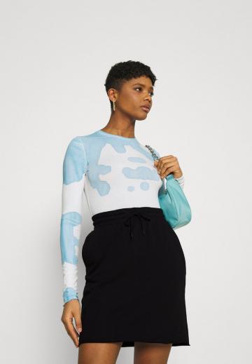 Юбка с накладными карманами