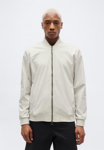 Спортивная куртка