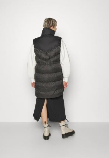 Пуховой жилет