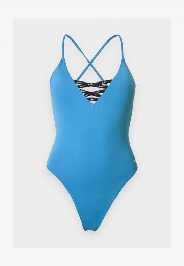 Слитный купальник