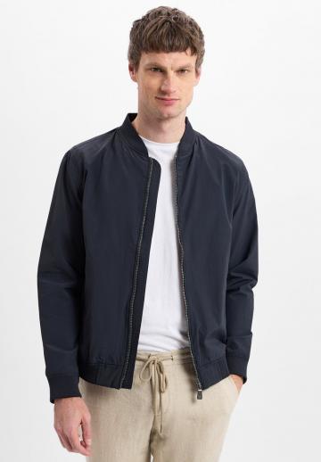Куртка бомбер