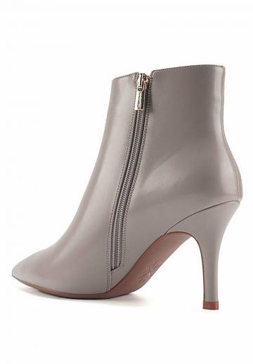 Полусапожки на высоком каблуке