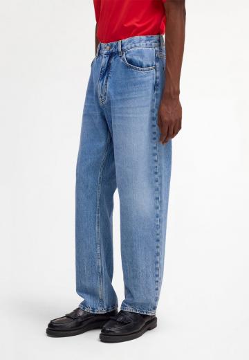 Прямые джинсы