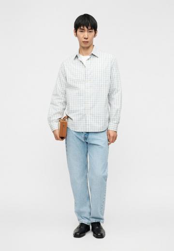 Прямые джинсы