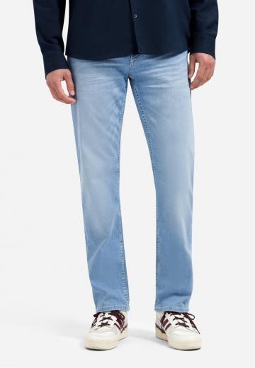 Прямые джинсы