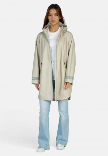 Пальто из искусственной кожи