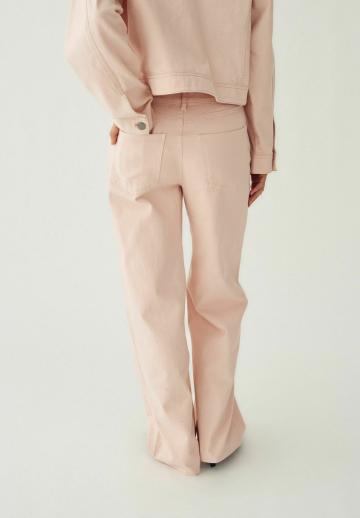 Прямые джинсы