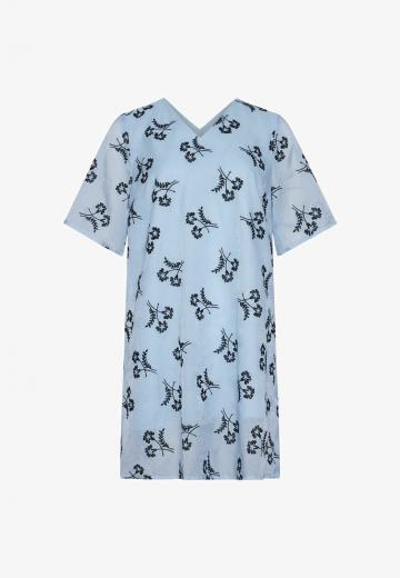 Короткое платье