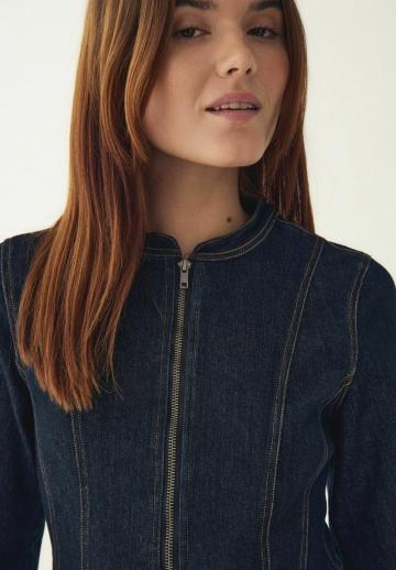 Джинсовая куртка