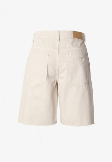 Джинсовые шорты