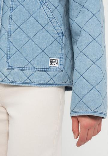 Джинсовая куртка