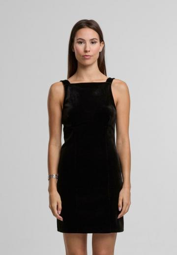 Короткое платье