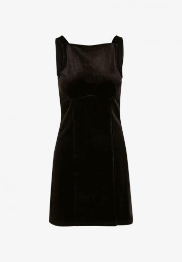 Короткое платье