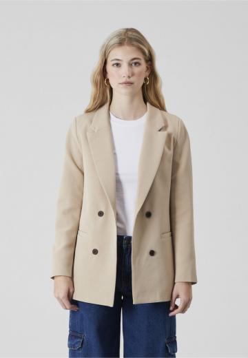 Короткое пальто