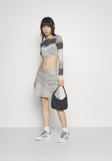 Юбка с накладными карманами