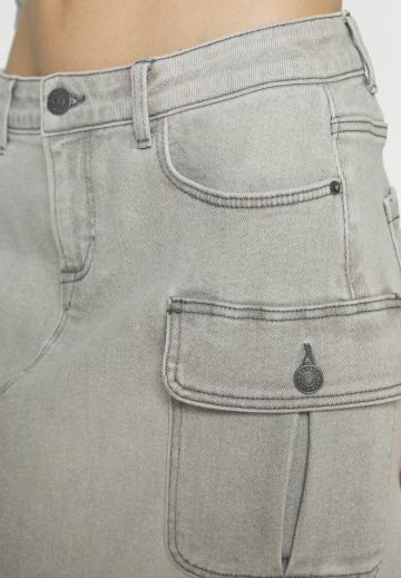 Юбка с накладными карманами