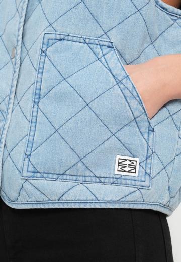 Стеганый жилет