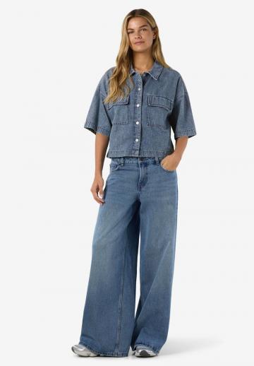 Джинсовая жилетка