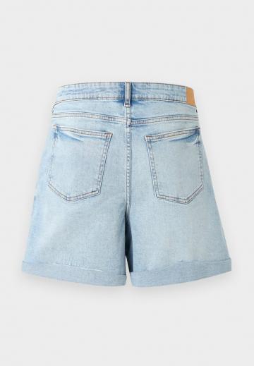 Джинсовые шорты